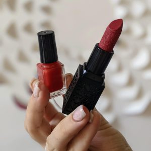 Fabriquez votre rouge à lèvres et votre vernis à ongles bio