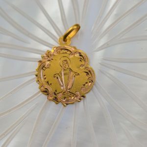 Médaille Vierge Marie entourage rocaille
