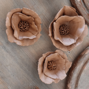 Créez une pièce en céramique dans un atelier modelage