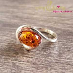 Bague argent 925 spiralée et perle en ambre cognac – BALTICAMBRE