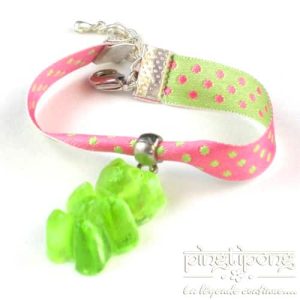 Bracelet fantaisie gourmand ourson gélifié vert pastel